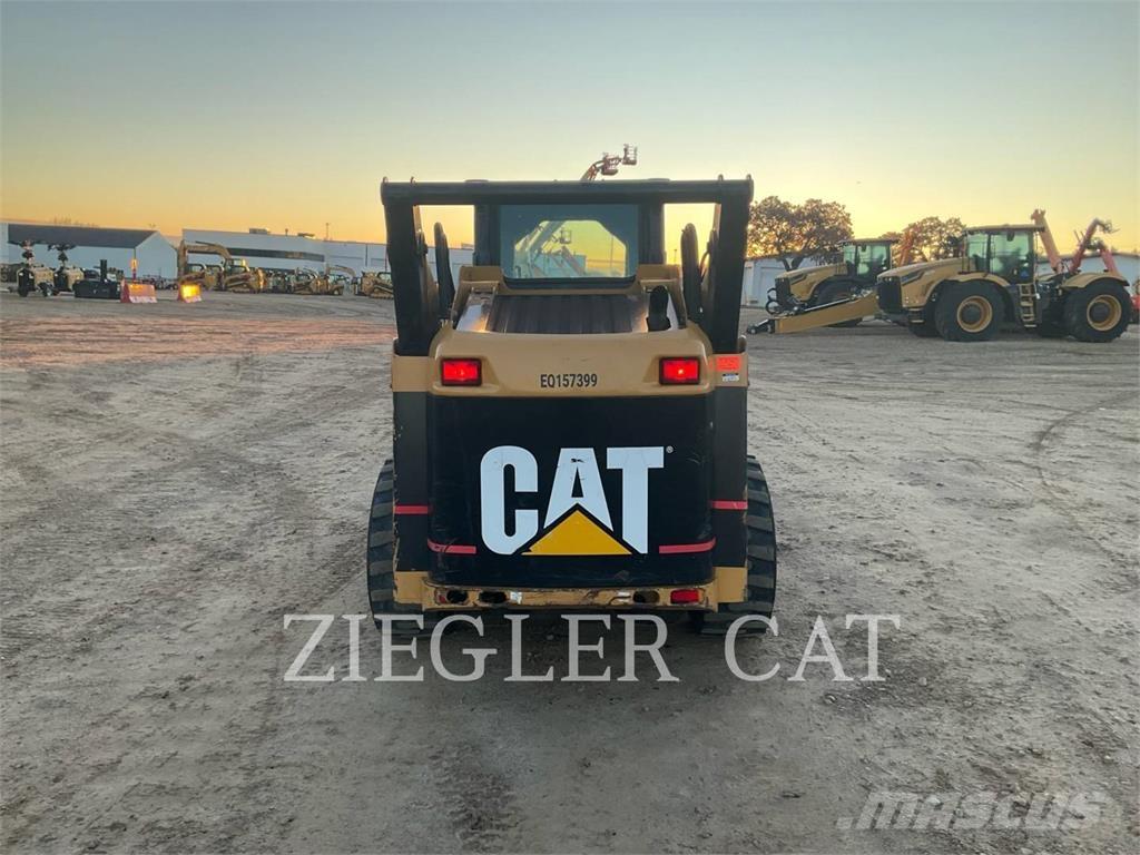 CAT 242B  스키드로더