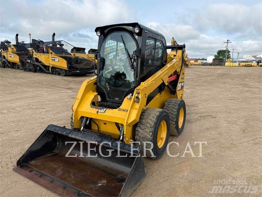 CAT 242D  스키드로더