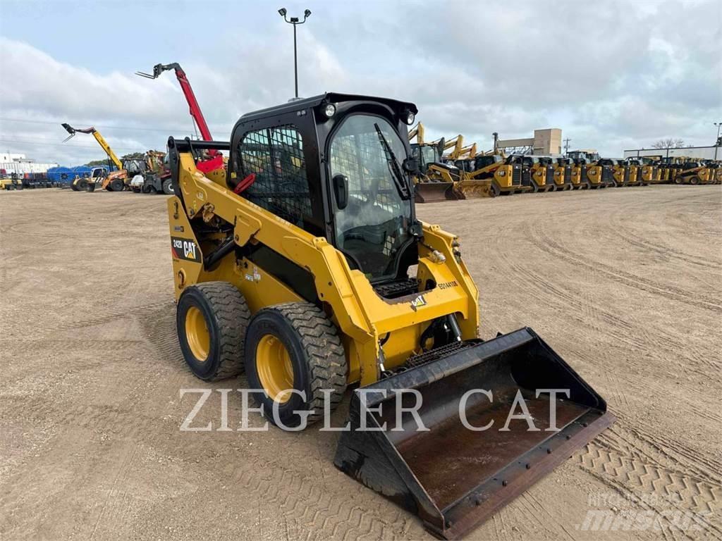 CAT 242D  스키드로더