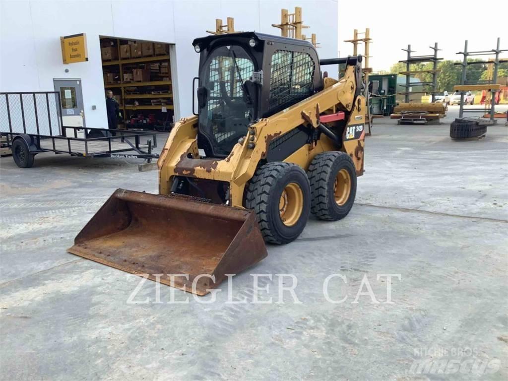 CAT 242D  스키드로더