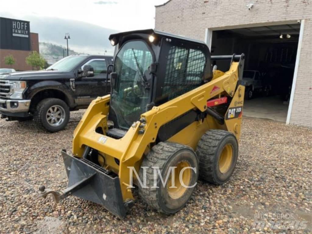 CAT 242D  스키드로더