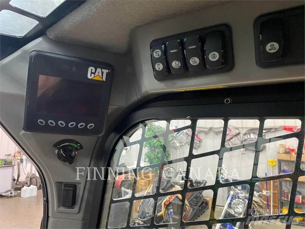 CAT 242D  스키드로더