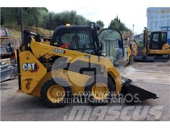 CAT 242D3  스키드로더