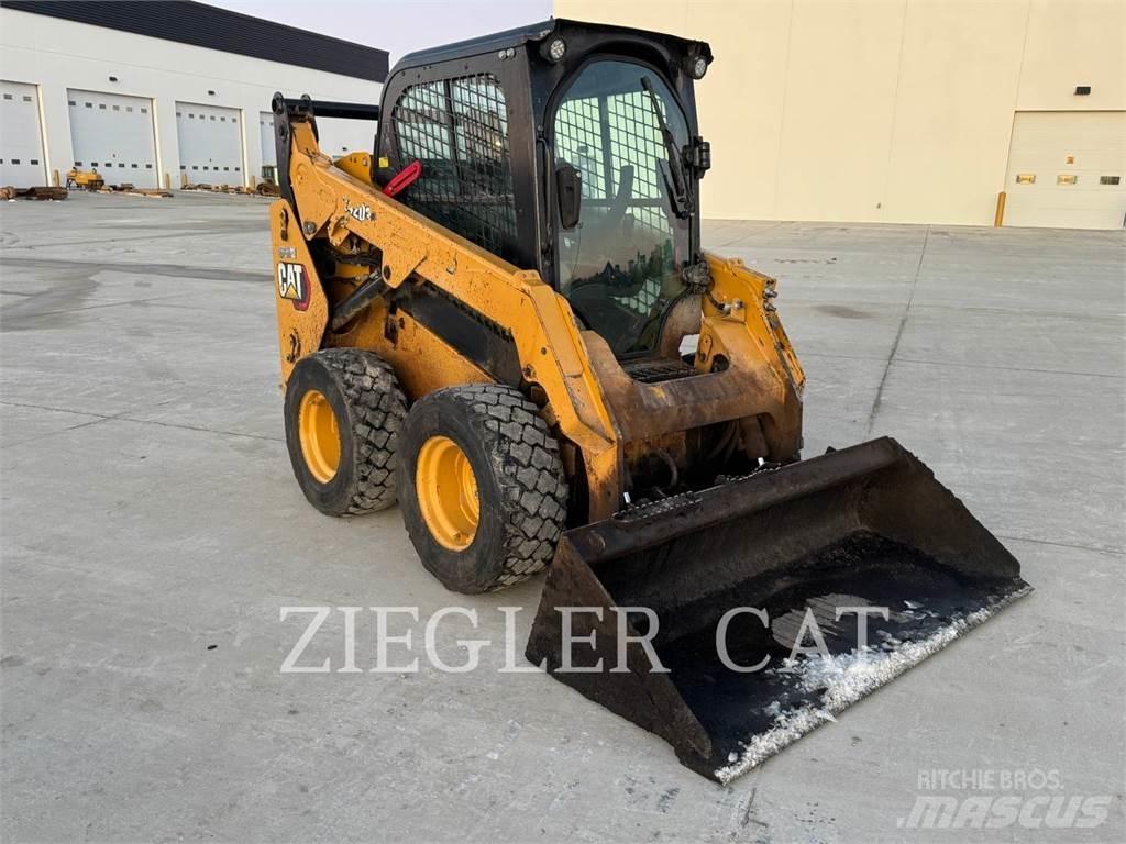 CAT 242D3  스키드로더