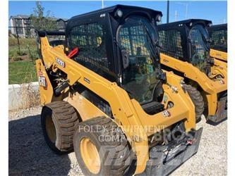 CAT 242D3STD2C  스키드로더