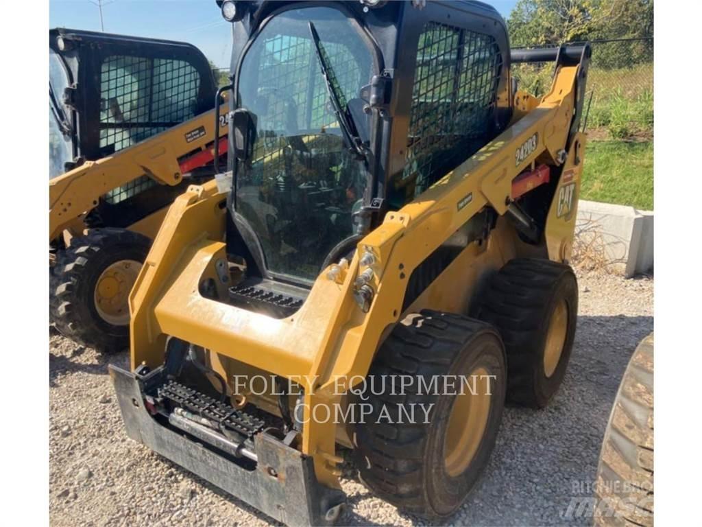 CAT 242D3STD2C  스키드로더