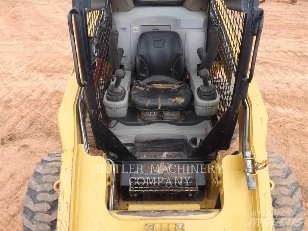 CAT 246C  스키드로더