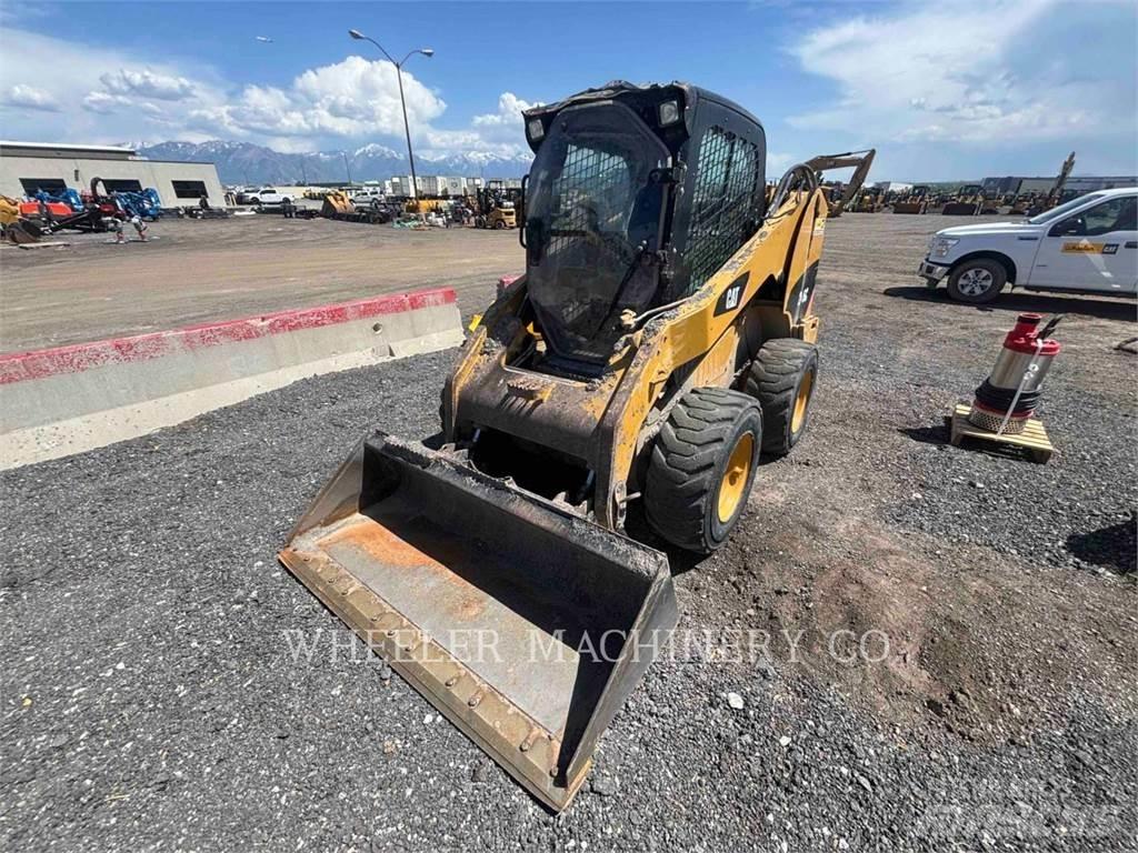 CAT 246C C3-S2  스키드로더