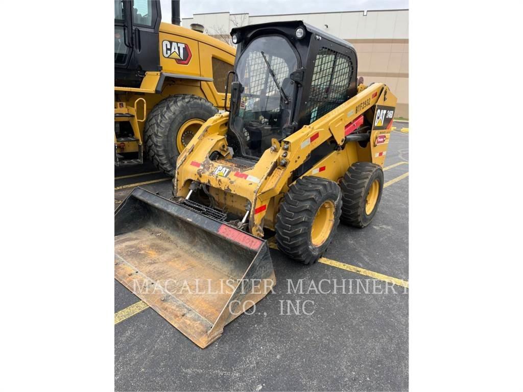 CAT 246D  스키드로더