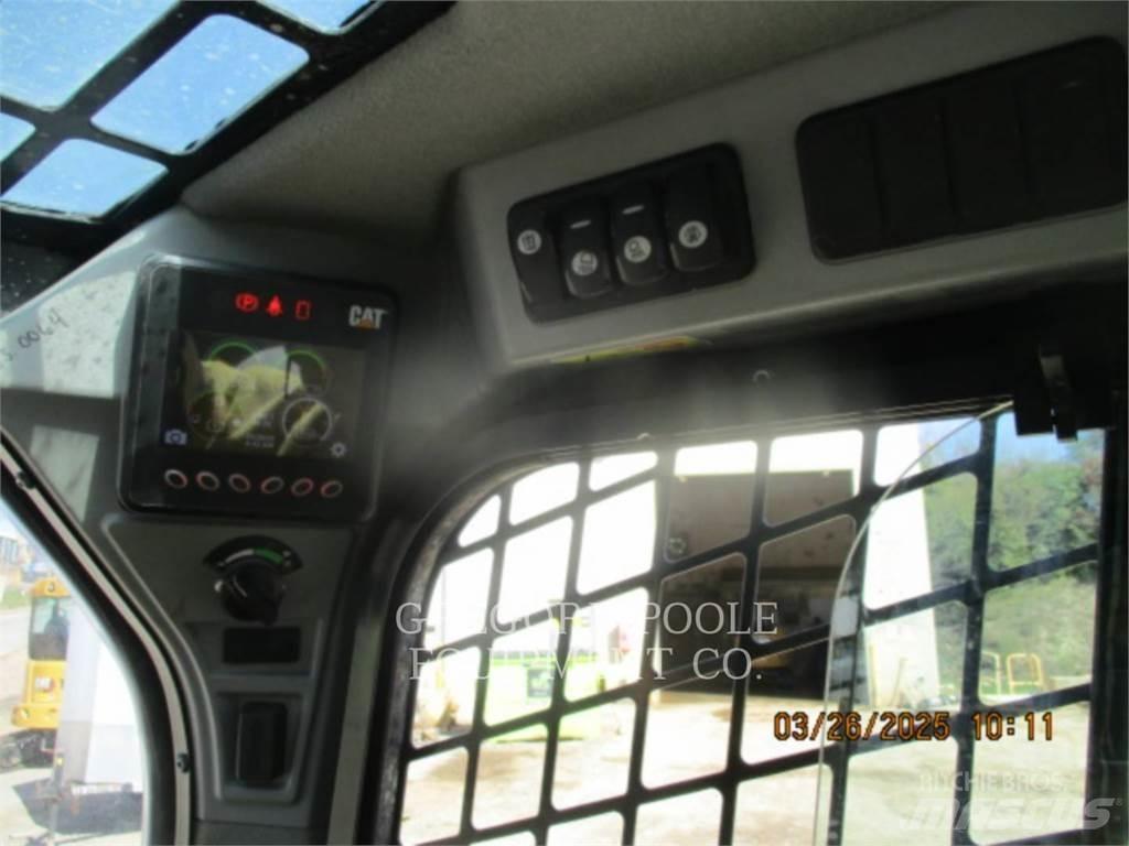 CAT 246D  스키드로더