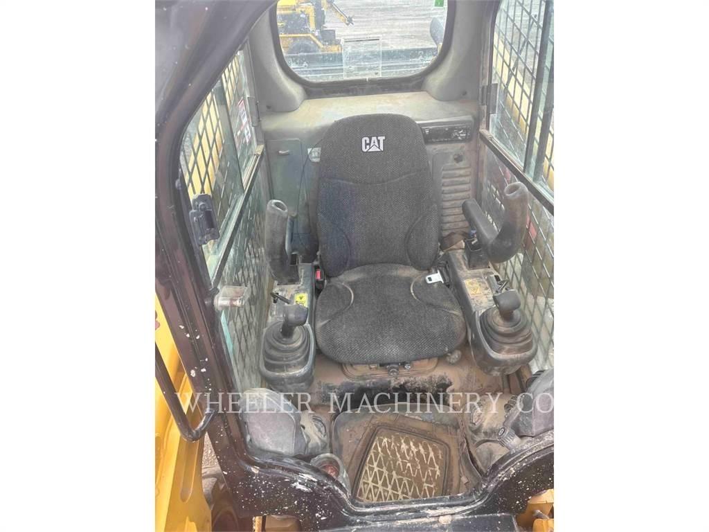 CAT 246D C3-H2  스키드로더