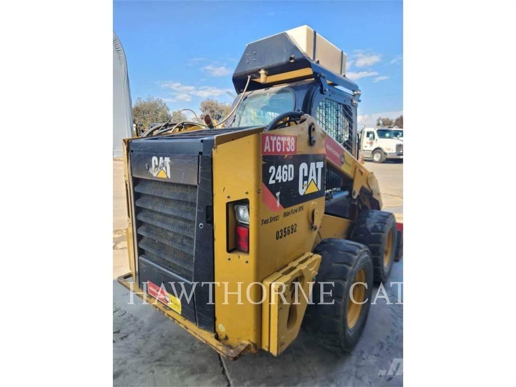 CAT 246D CBHF  스키드로더