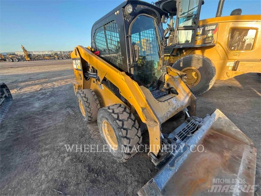 CAT 246D2 C3H4  스키드로더