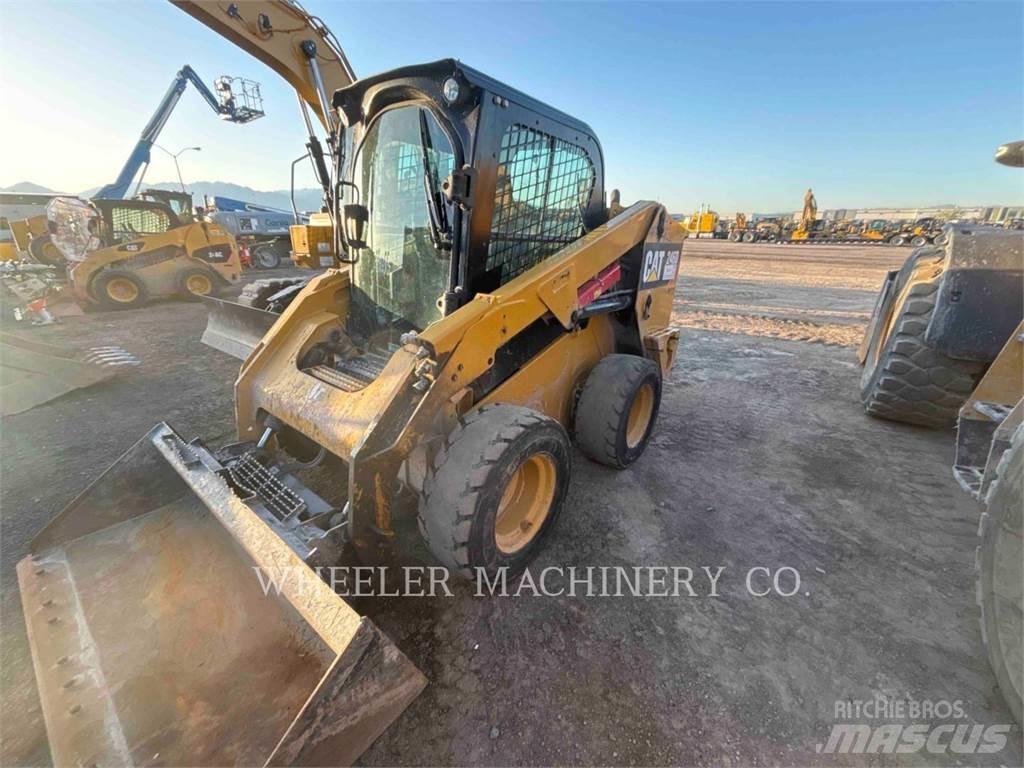 CAT 246D2 C3H4  스키드로더
