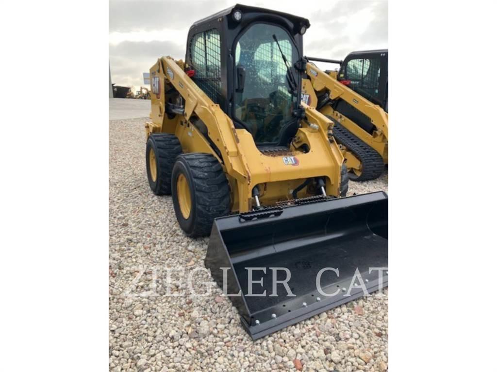 CAT 246D3  스키드로더