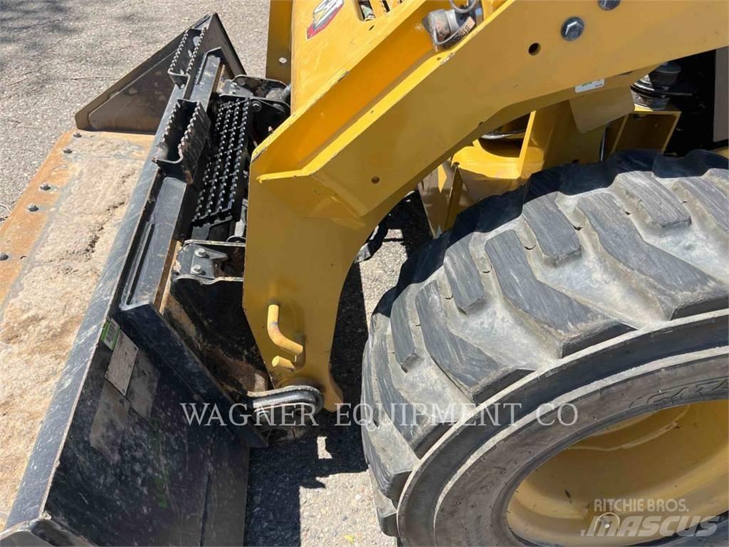 CAT 246D3  스키드로더