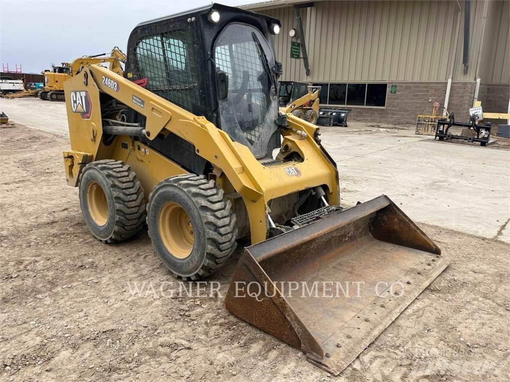 CAT 246D3  스키드로더