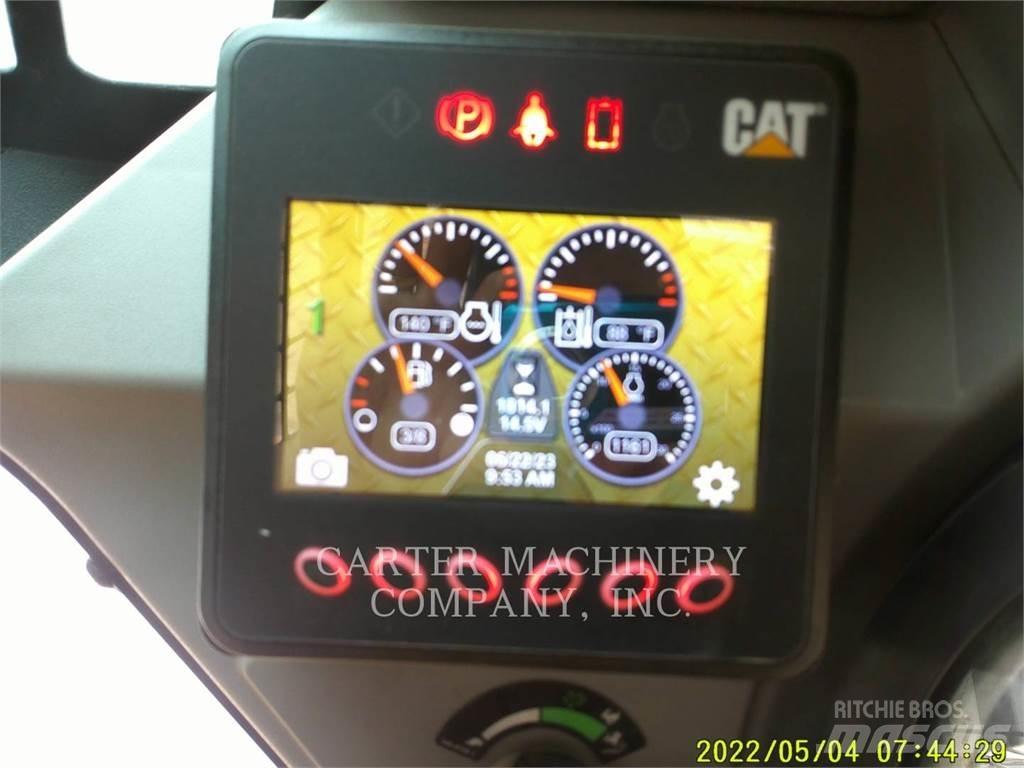 CAT 246D3  스키드로더