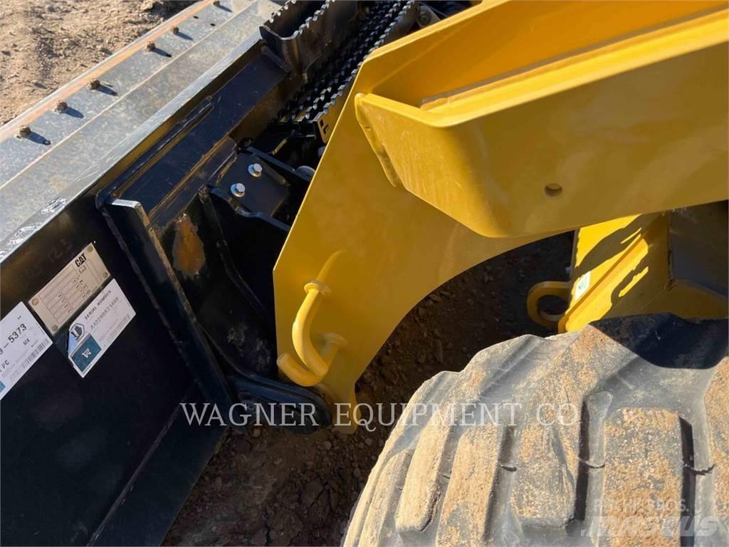 CAT 246D3  스키드로더