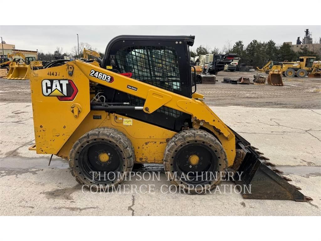 CAT 246D3  스키드로더