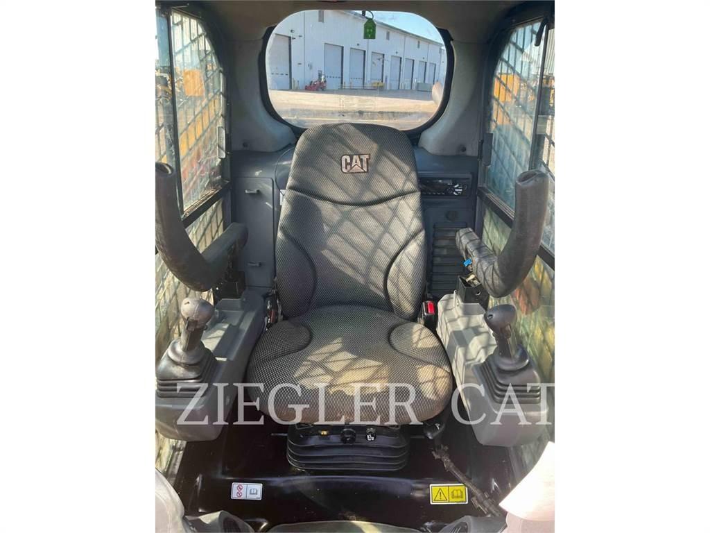 CAT 246D3  스키드로더