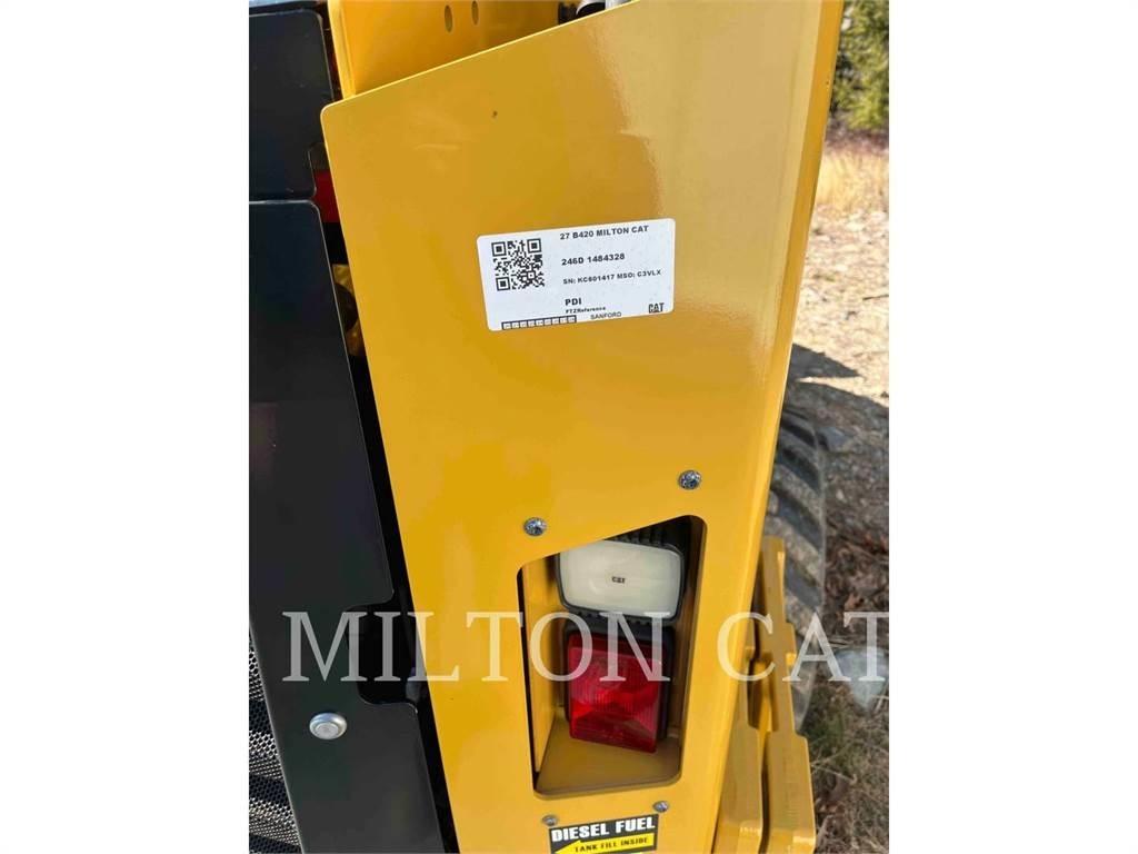 CAT 246D3  스키드로더