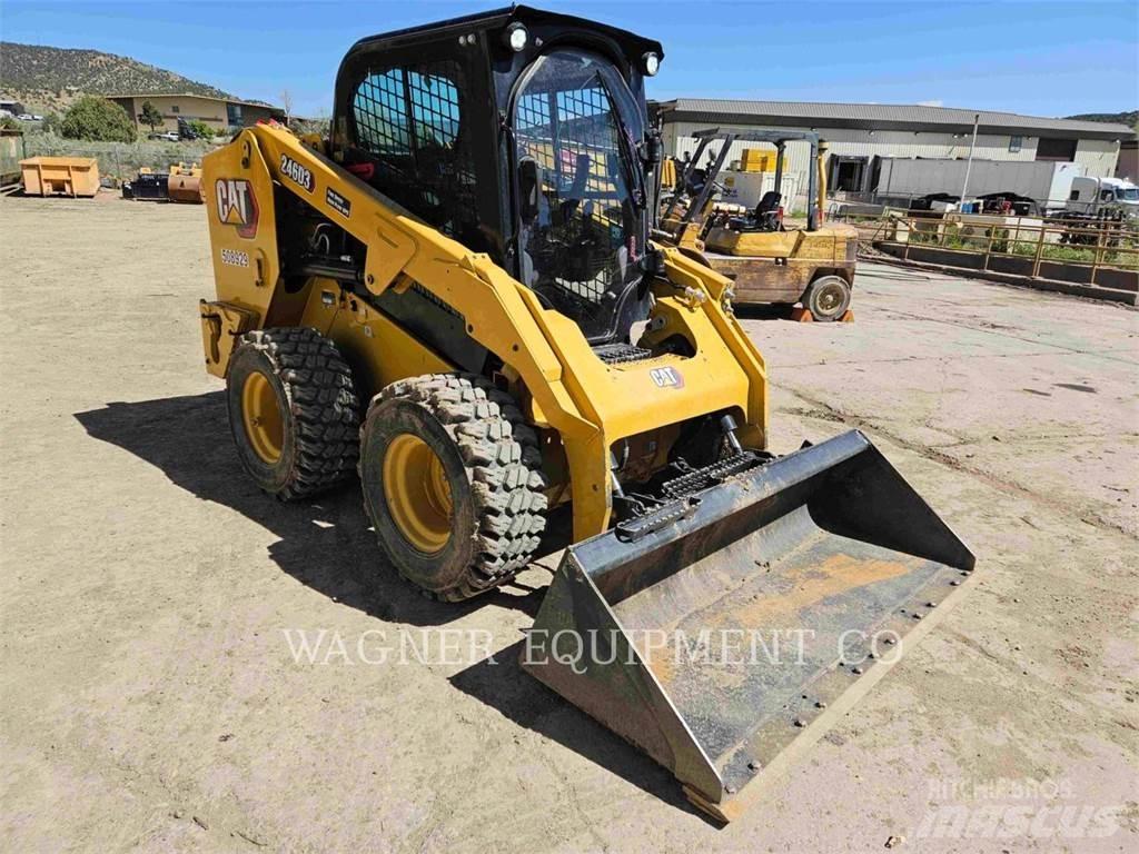 CAT 246D3  스키드로더