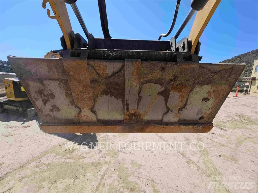 CAT 246D3  스키드로더