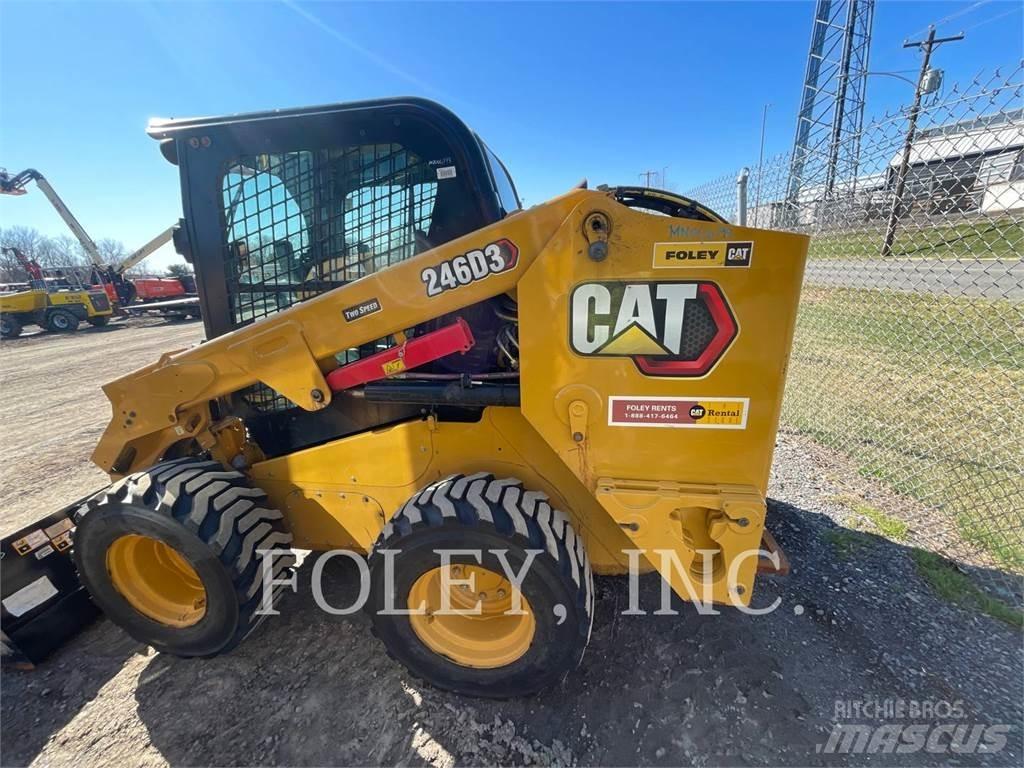 CAT 246D3  스키드로더