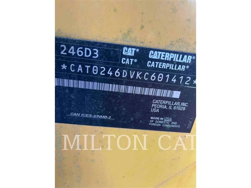 CAT 246D3  스키드로더