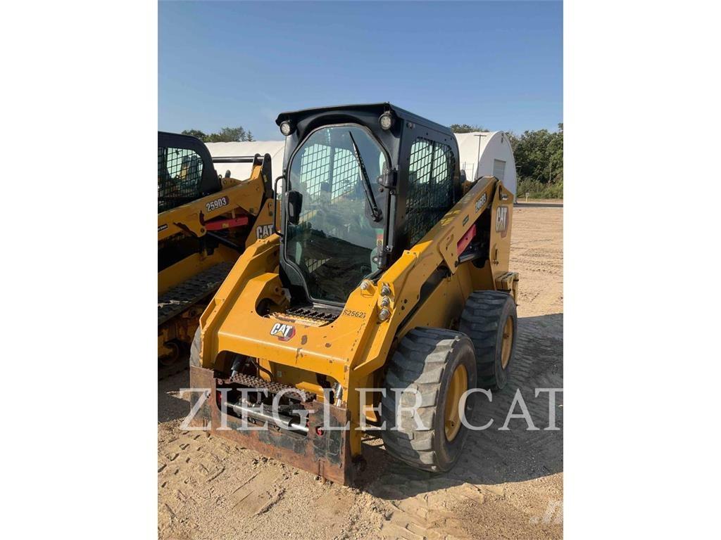 CAT 246D3  스키드로더