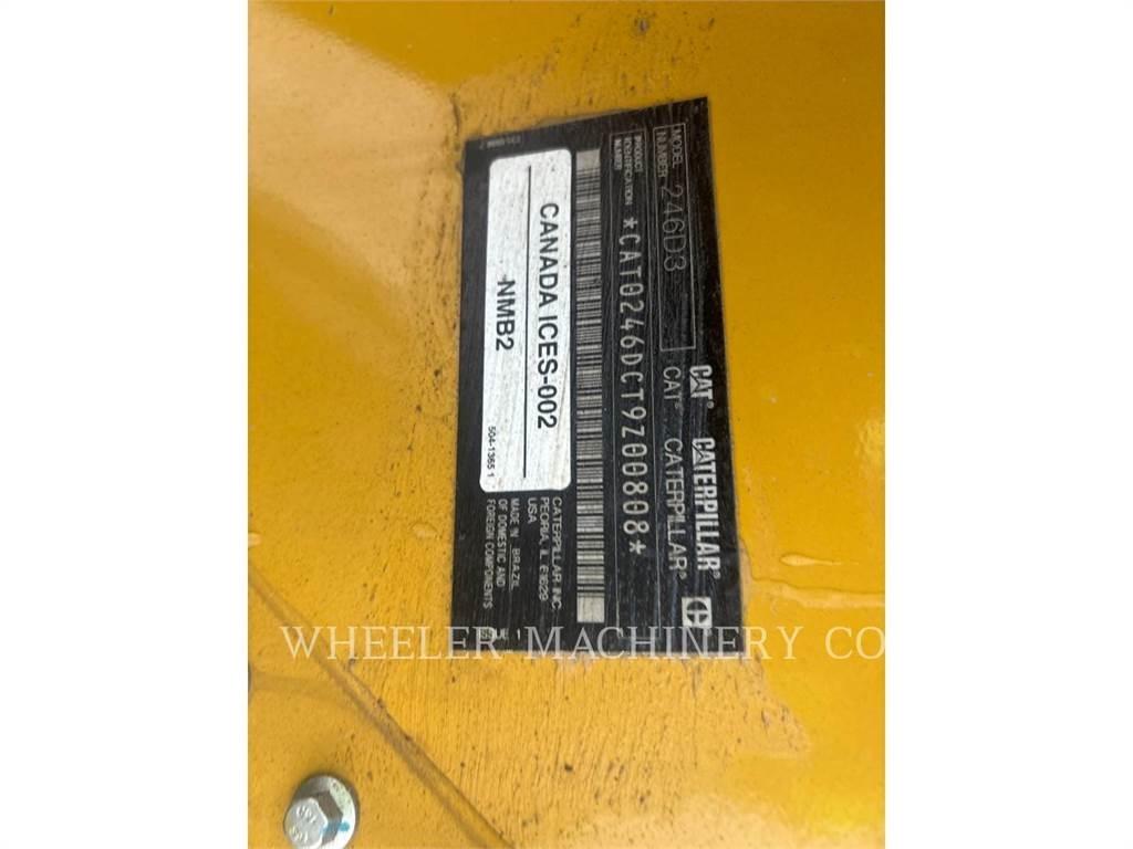 CAT 246D3 C3H2  스키드로더