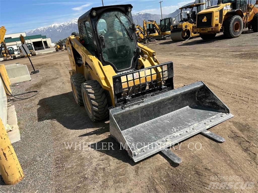 CAT 246D3 C3H2  스키드로더