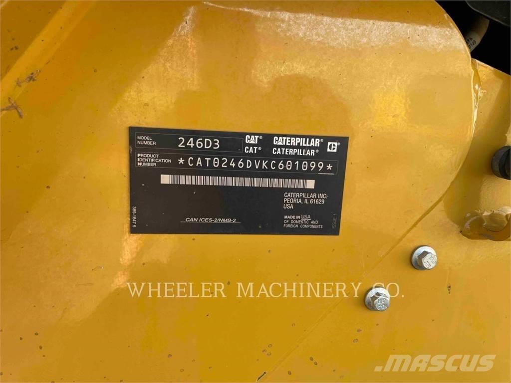 CAT 246D3 C3H2  스키드로더