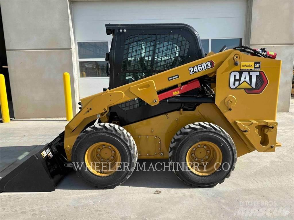 CAT 246D3 C3H2  스키드로더
