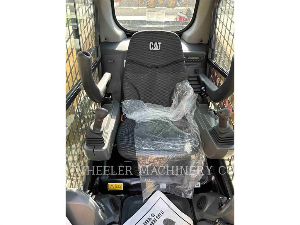 CAT 246D3 C3H2  스키드로더