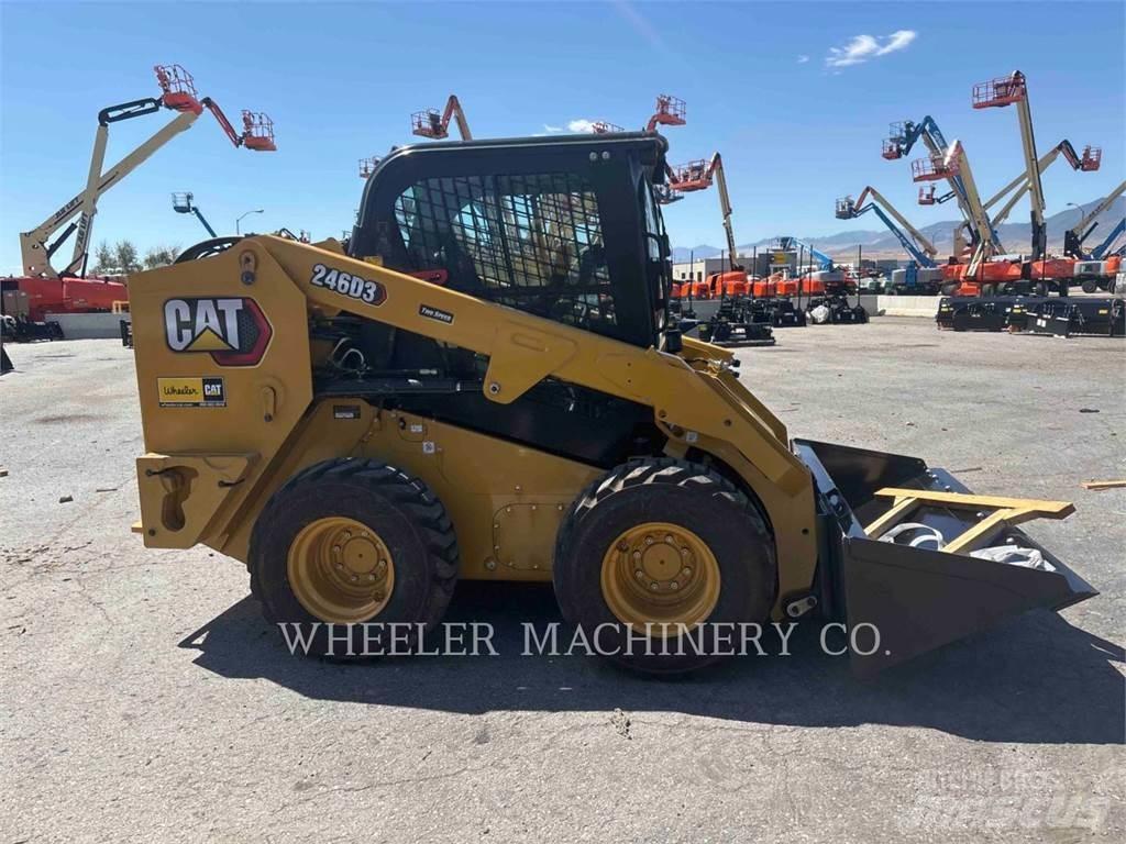CAT 246D3 C3H2  스키드로더
