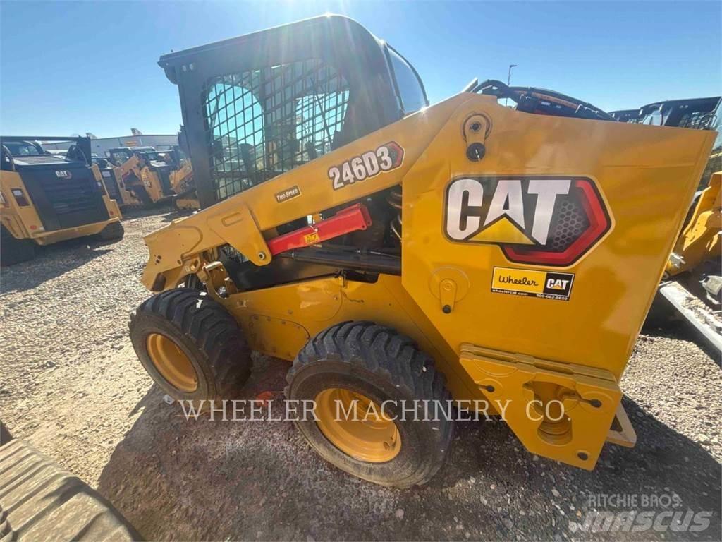 CAT 246D3 C3H2  스키드로더