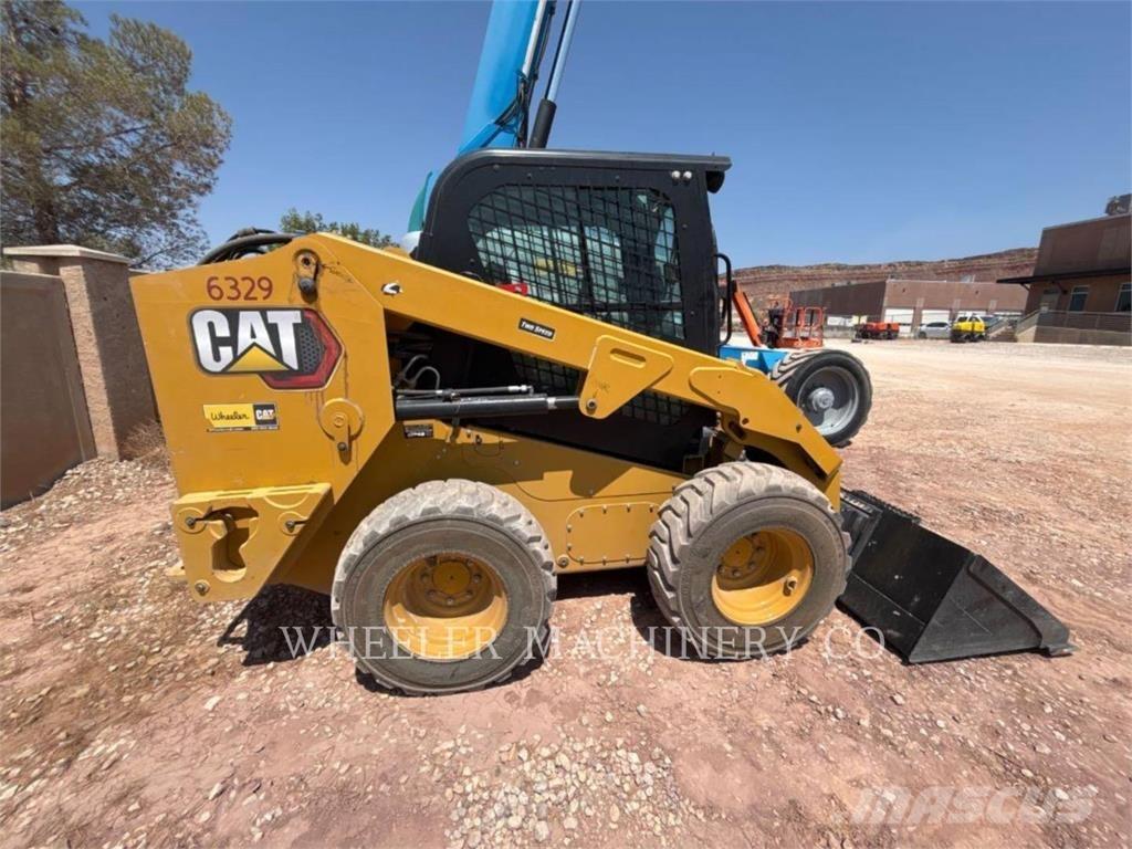 CAT 246D3 C3H2  스키드로더