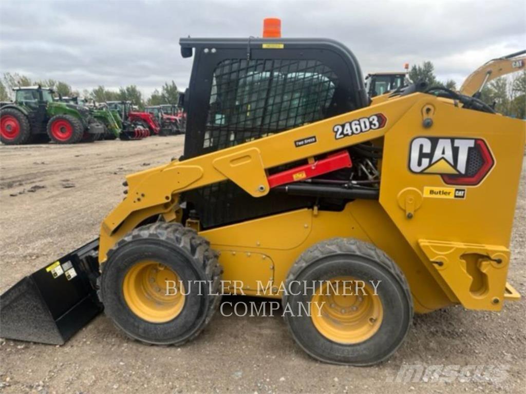 CAT 246D3 C3H2  스키드로더