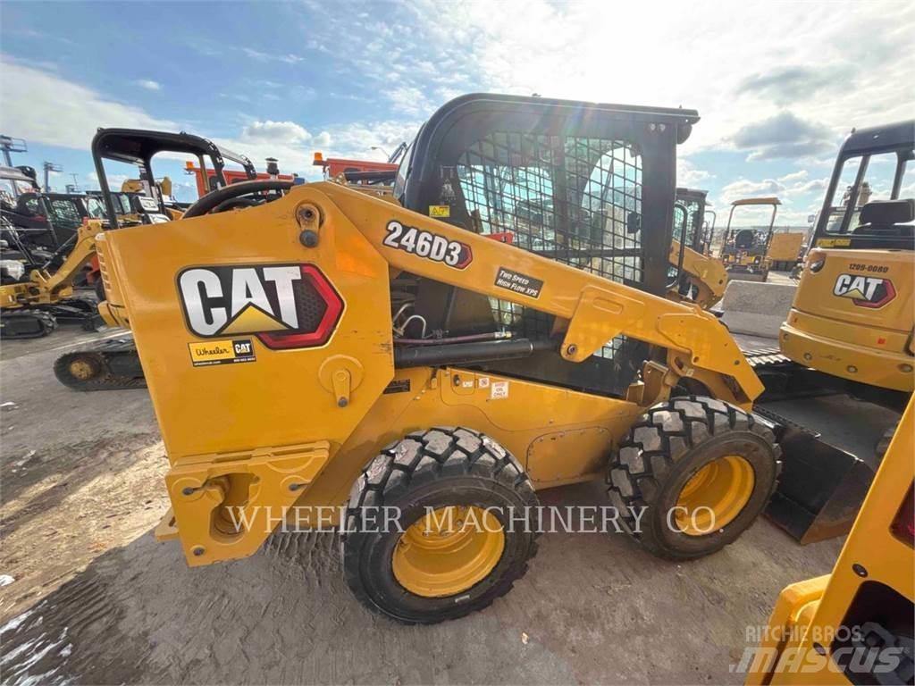 CAT 246D3 C3HF  스키드로더