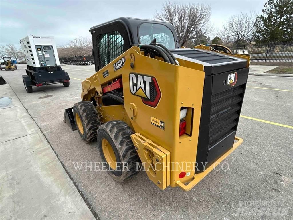 CAT 246D3 C3HF  스키드로더