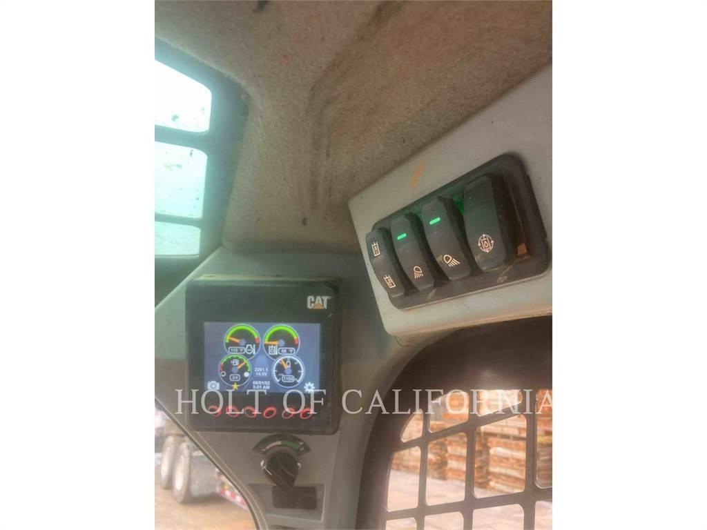CAT 246D3 HF  스키드로더