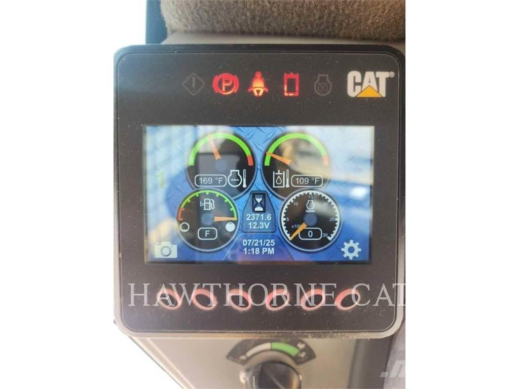 CAT 246D3H2O  스키드로더