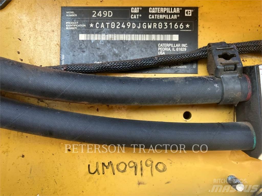 CAT 249D  휠로우더