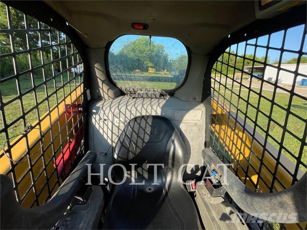 CAT 249D3 궤도식 로우더