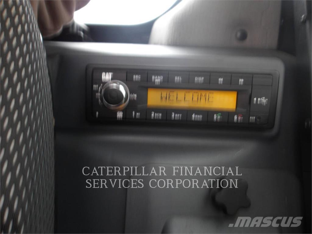 CAT 249D3 궤도식 로우더