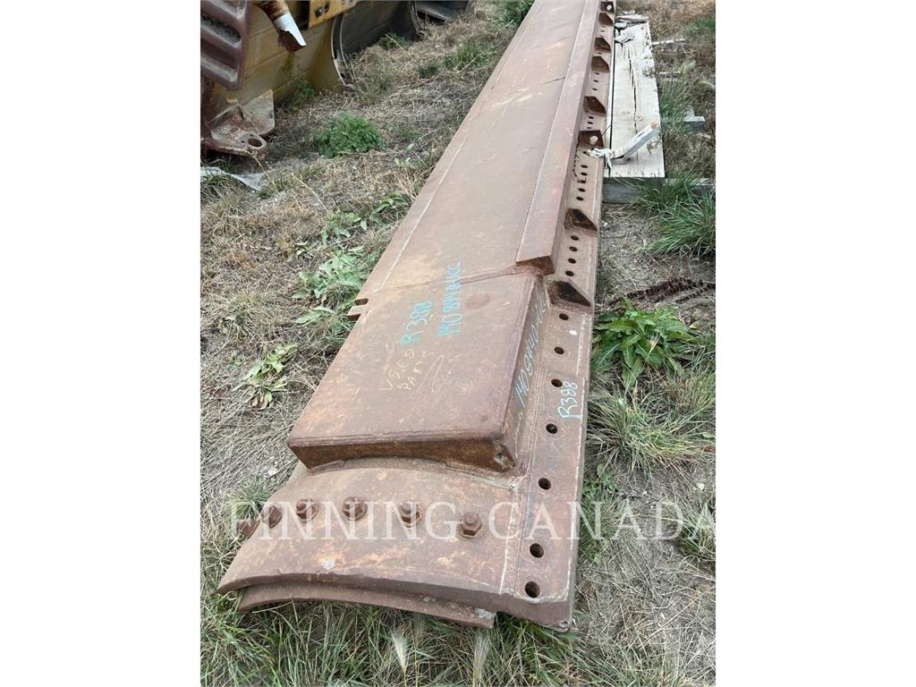 CAT 24M 삽날