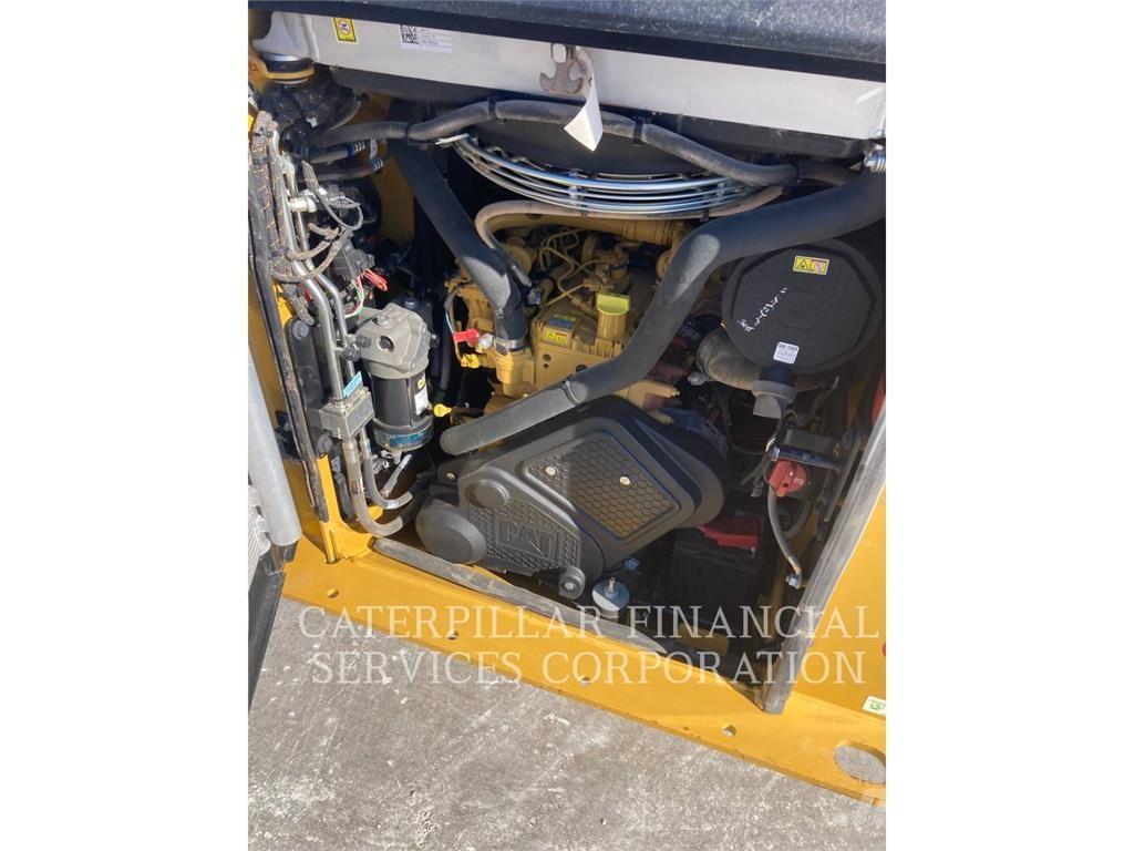 CAT 255-05 궤도식 로우더