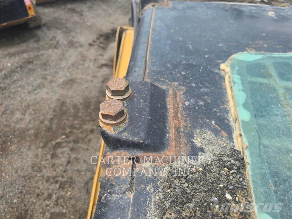 CAT 256C  스키드로더
